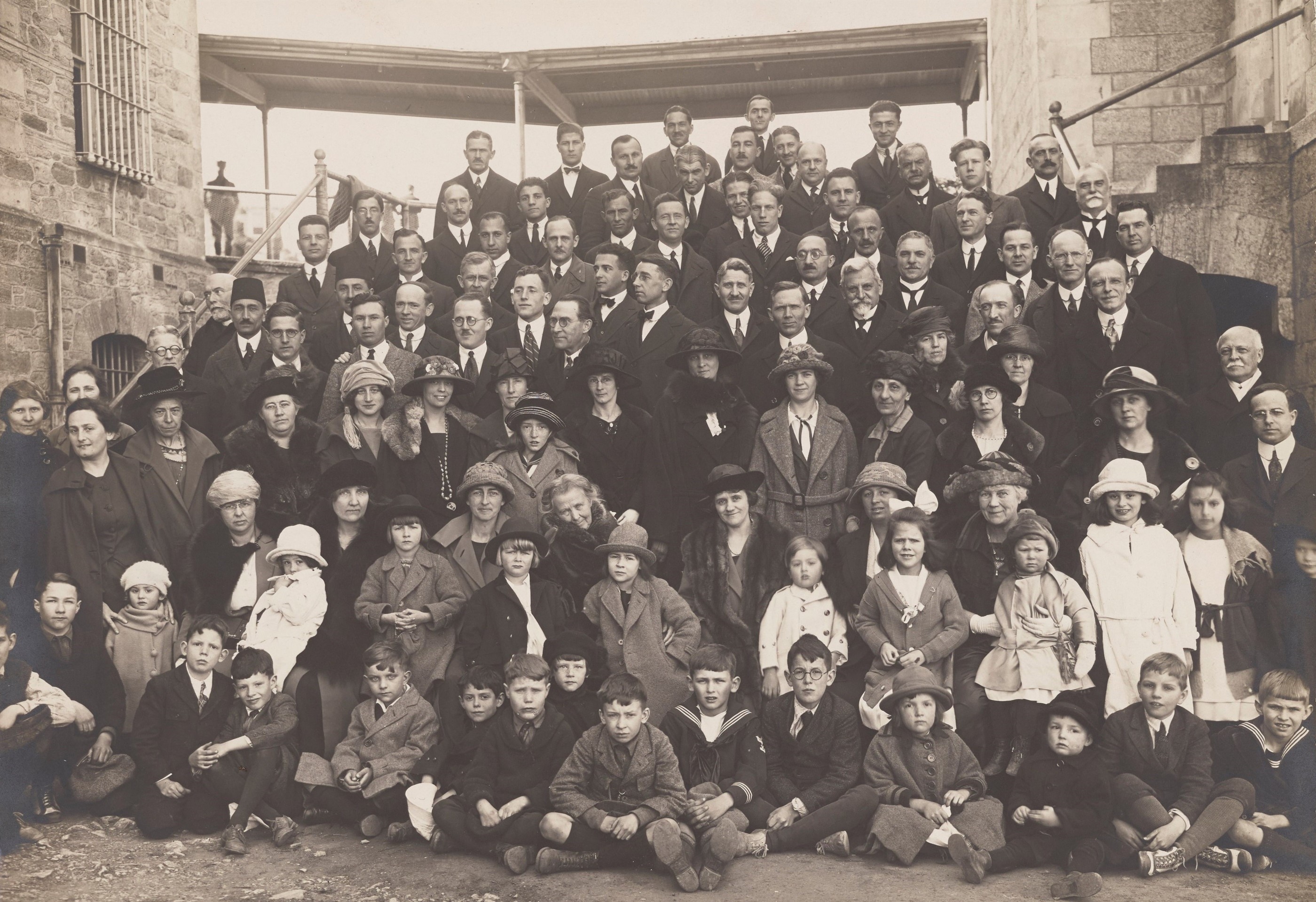 Robert Kolej hocaları ve aileleri, 1920’lerin ilk yılları