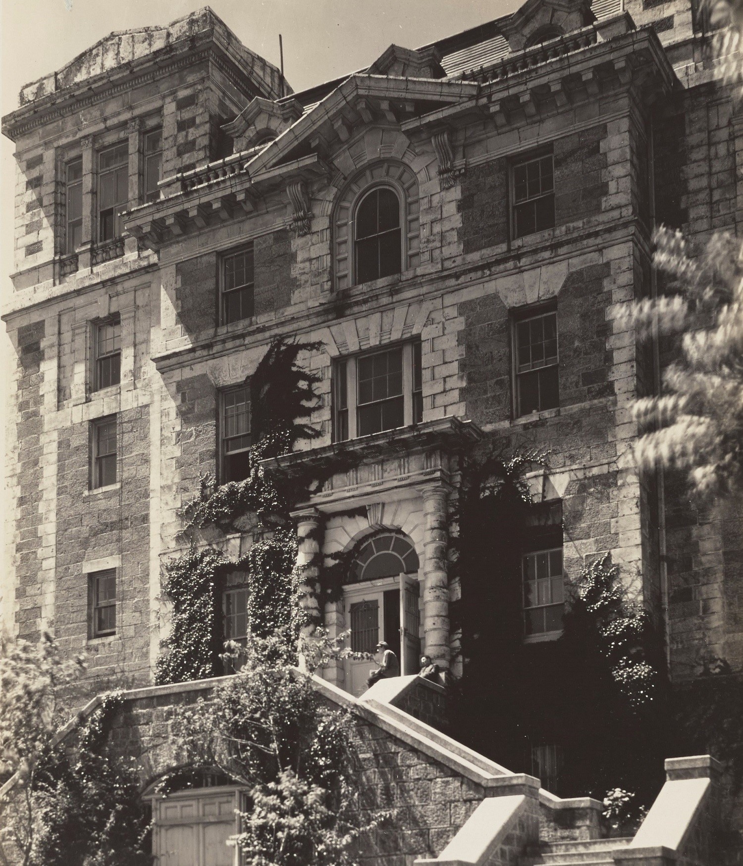 Washburn Hall, 1927 öncesi