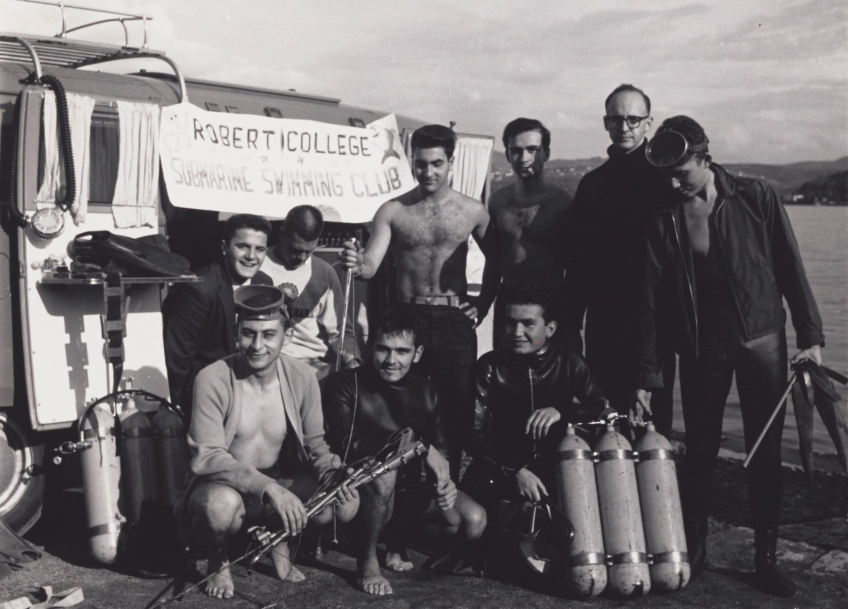 Robert College Swimming Club