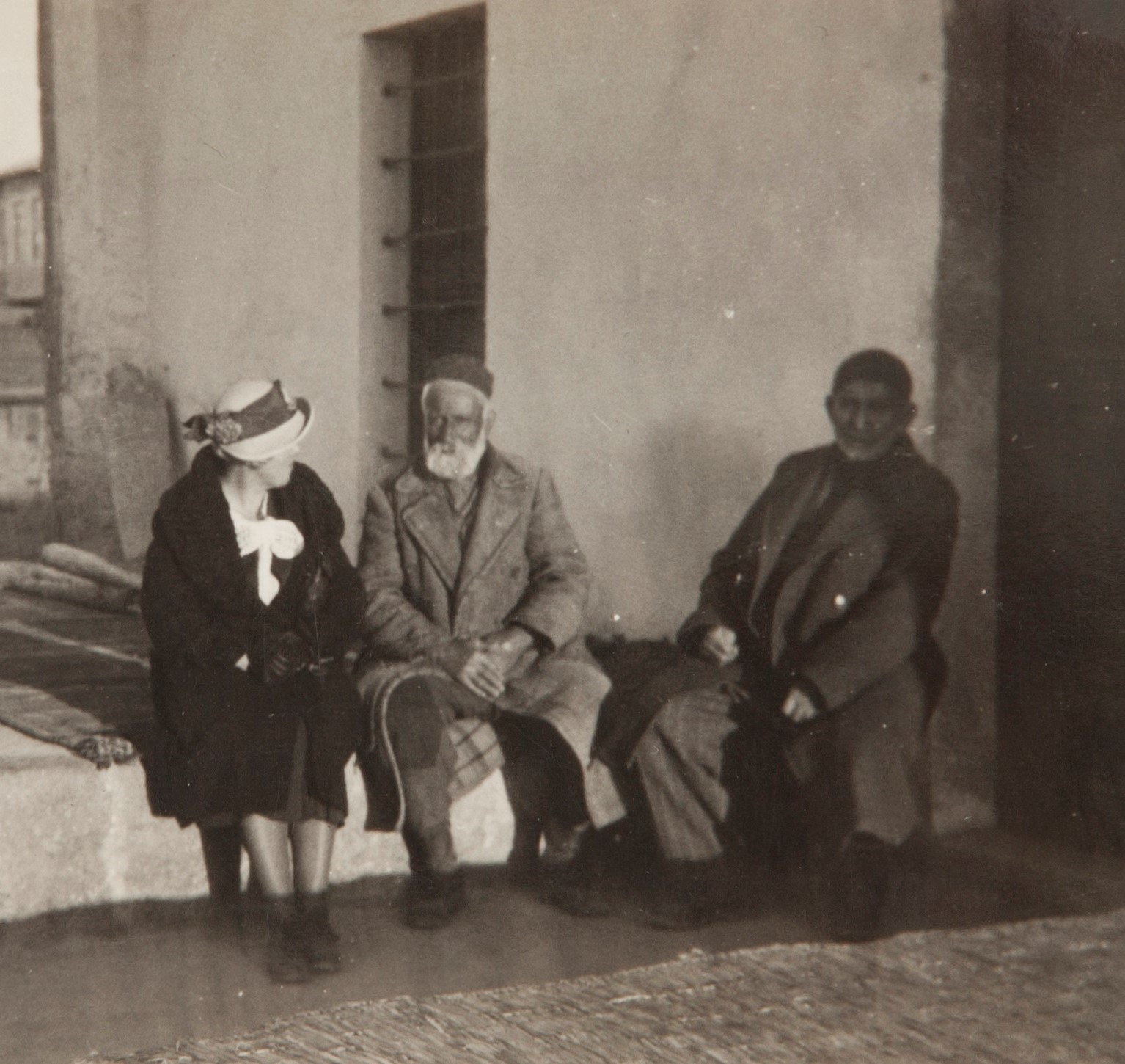 Eveline’s friend Phoebe with two old people, Konya, 1939