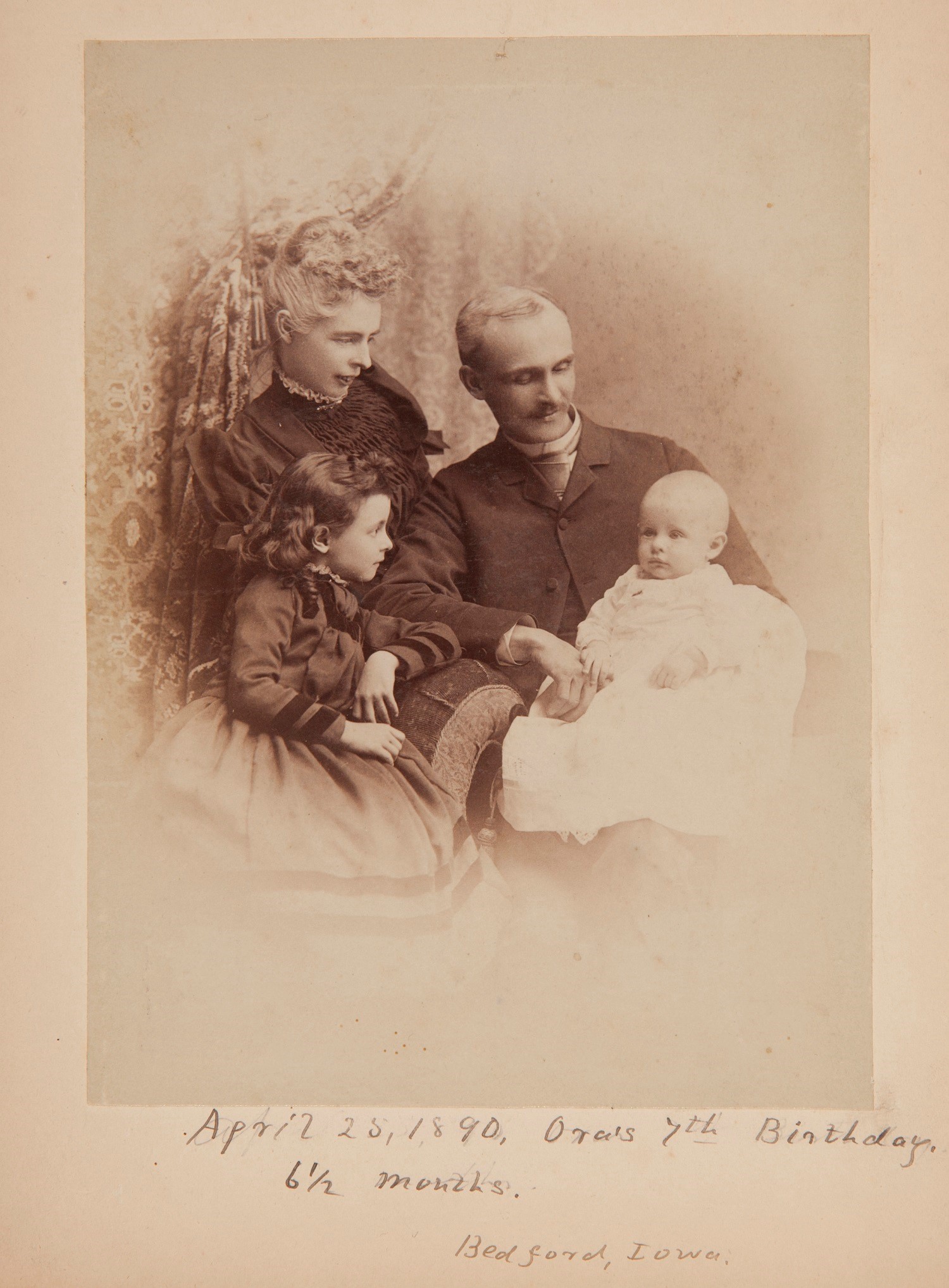Harold Lorain Scott with his family, 1890